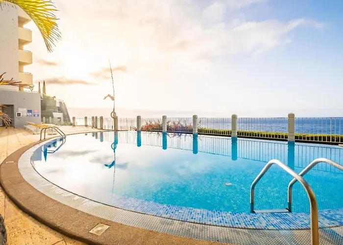 Cliff View - By Wehost * Funchal (Madeira)