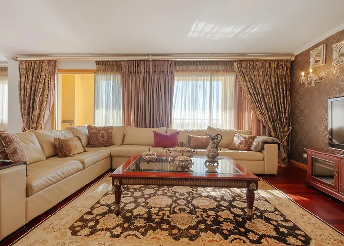 Cliff View - By Wehost * Funchal (Madeira)