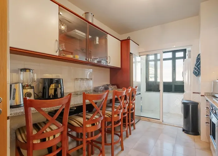 Cliff View - By Wehost