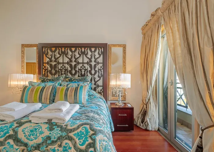 Apartment Cliff View - By Wehost *