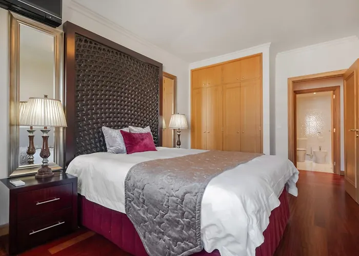 Cliff View - By Wehost * Funchal (Madeira)