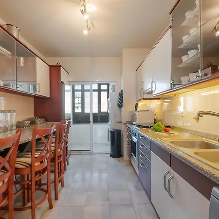 Cliff View - By Wehost Apartament *
